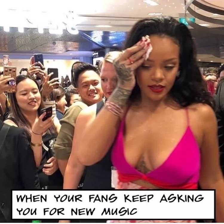 恭喜被乐坛“除名”的蕾哈娜，靠着“微商”喜提4亿