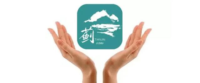 外国旅客在蓟州爬长城,夏天八达岭中暑