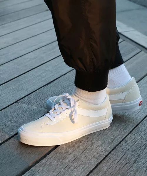 你为什么会买白色鞋？│《每周冷门球鞋大赏》