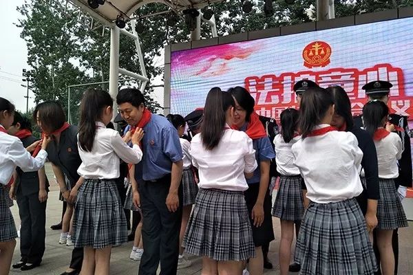 六一特别礼物送进校园,六一儿童节慰问礼物