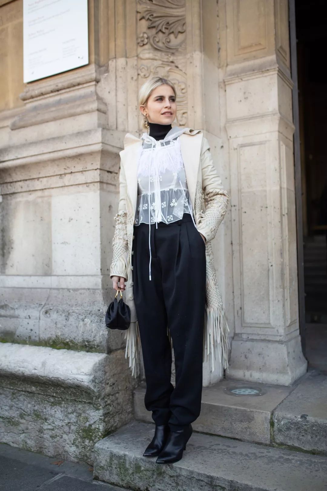 短装气质雪纺衫,雪纺衫靓丽大方又舒适凉爽