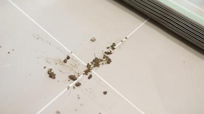 拖地干净还是觉得不干净,拖地还是不干净怎么回事