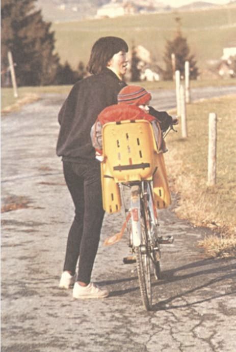 龙应台的小说目送全文,龙应台生平故事