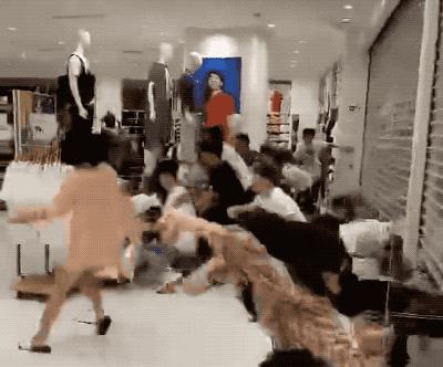 jeffkoons优衣库联名,优衣库xkaws合作系列