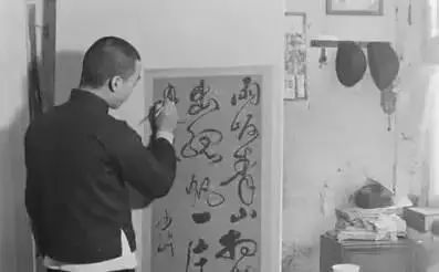 张大千没出名前是造假的么,张大千造假与正版对比