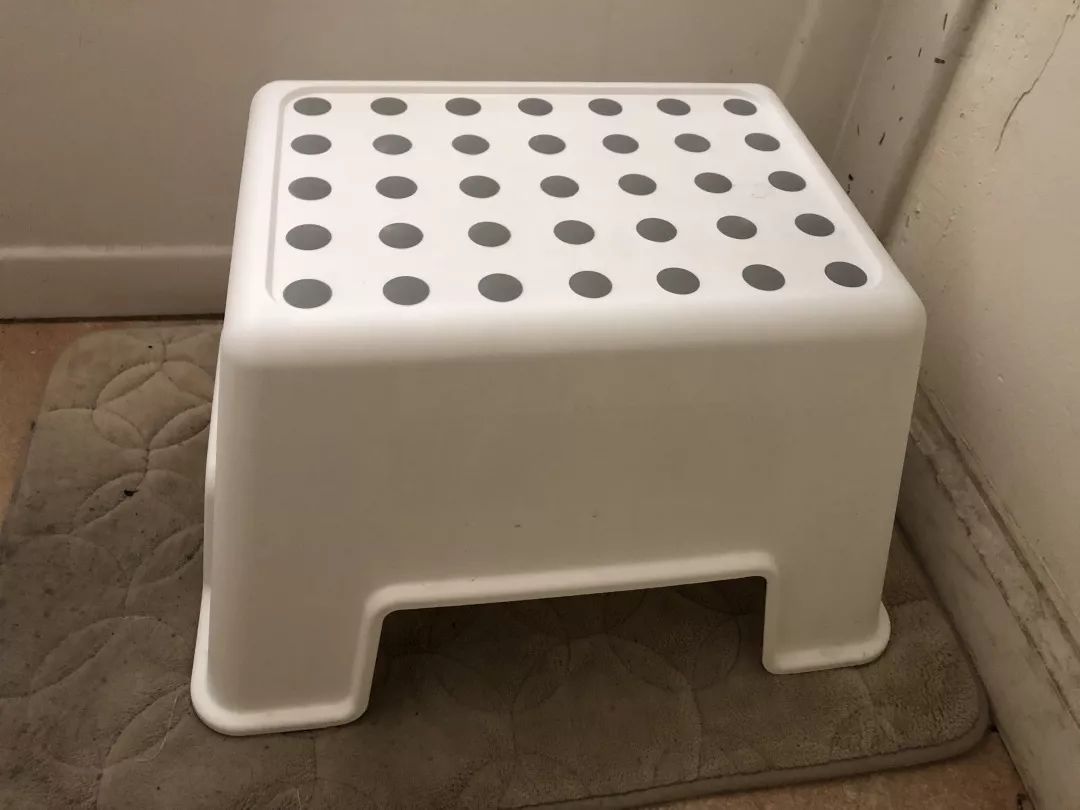 儿童买什么学习桌适合,给孩子买什么样的学习桌最合适