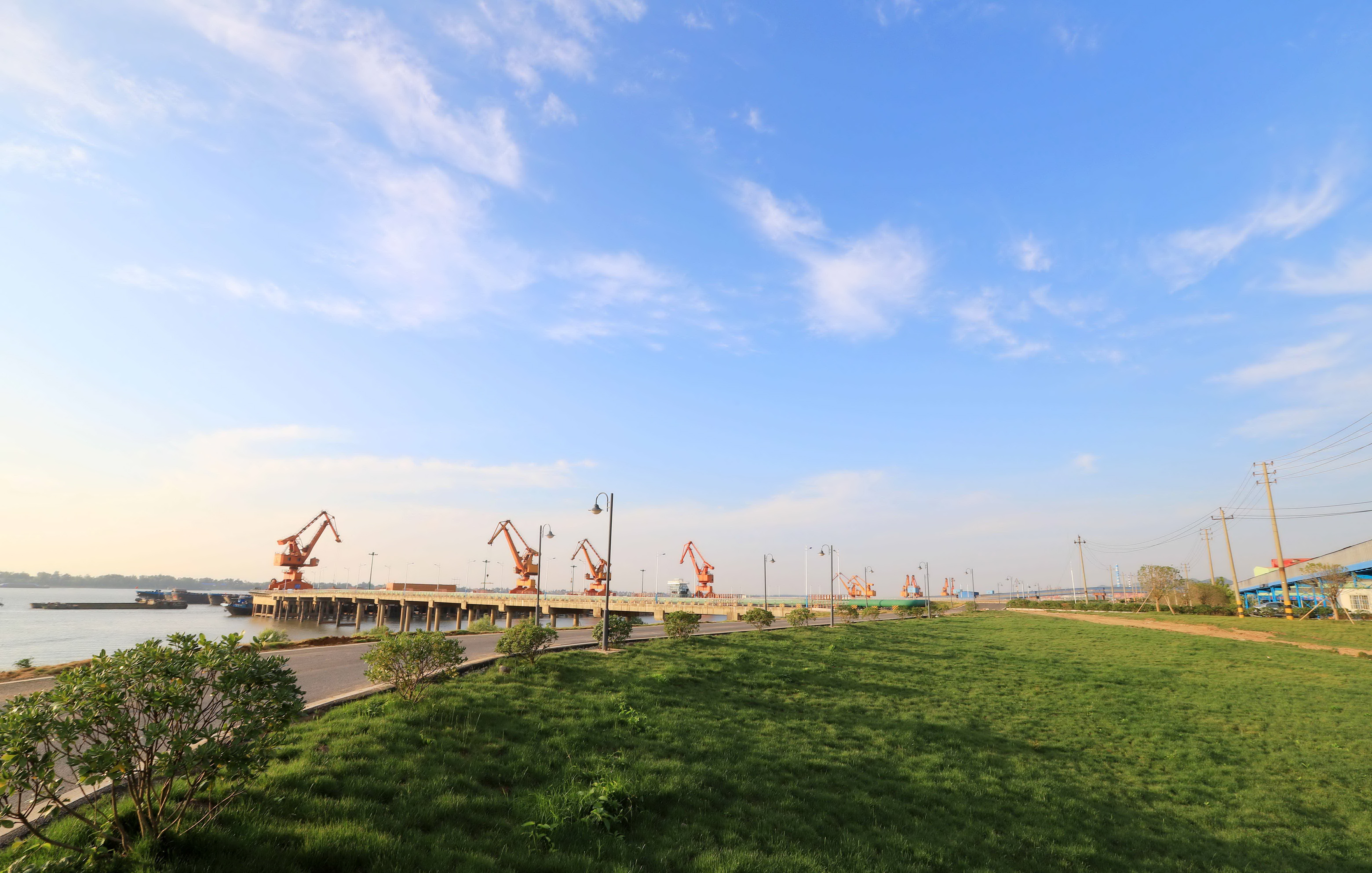 保卫蓝天的“空气侠”