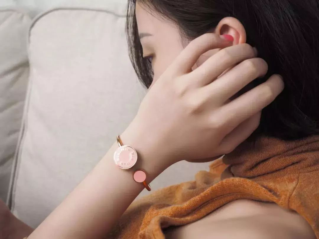 驱蚊手环林允,林允驱蚊手环