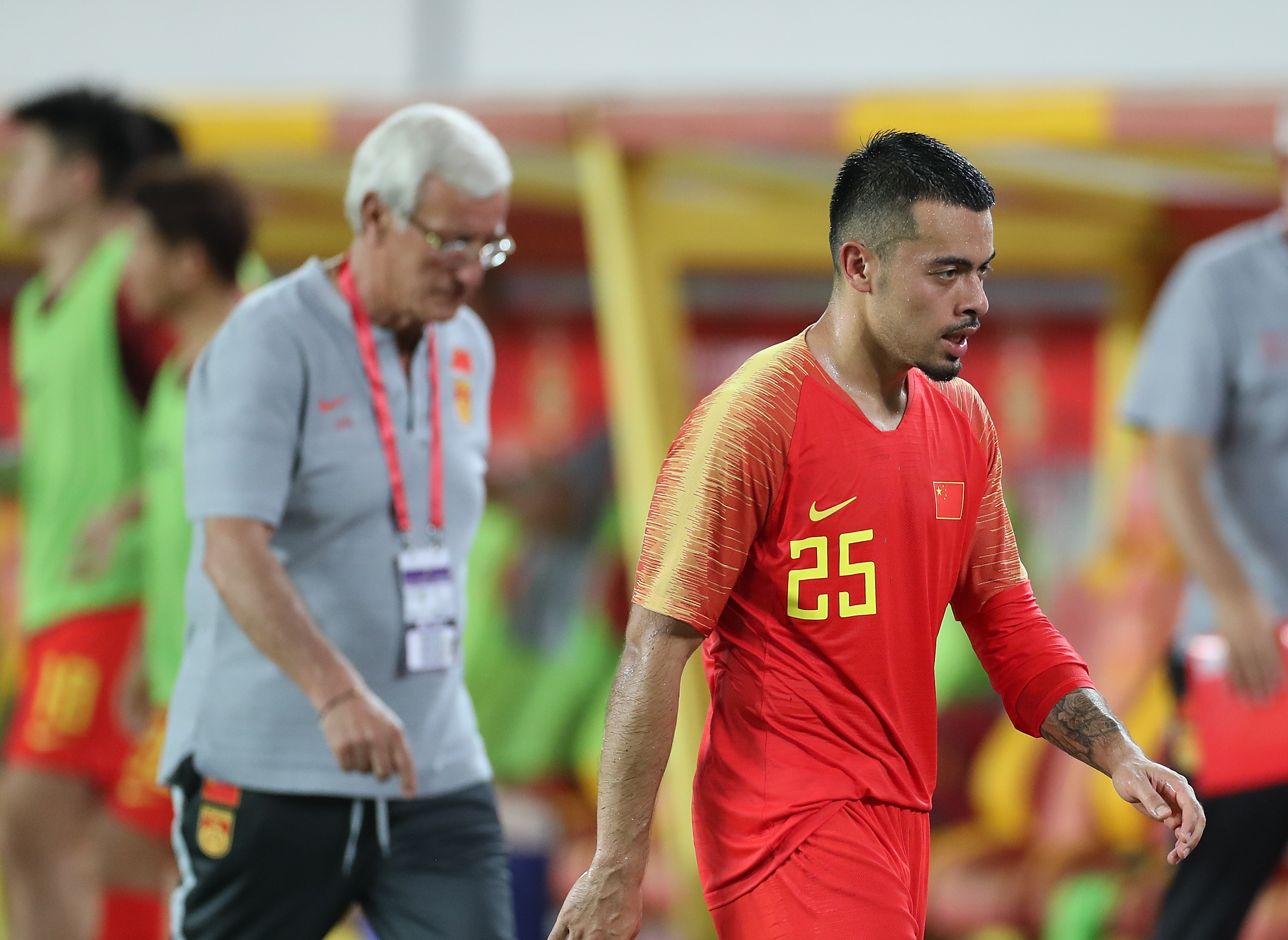 中国足球对战菲律宾首发照片,中国与菲律宾足球比赛