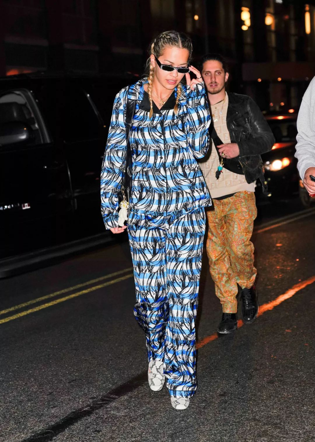 丝绸睡衣舒适透气让你穿出女神范,冬季最流行的睡衣