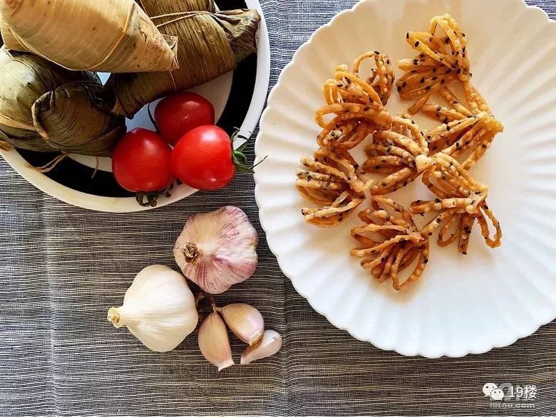 粽子捂脸流泪,鲜肉粽蛋黄粽