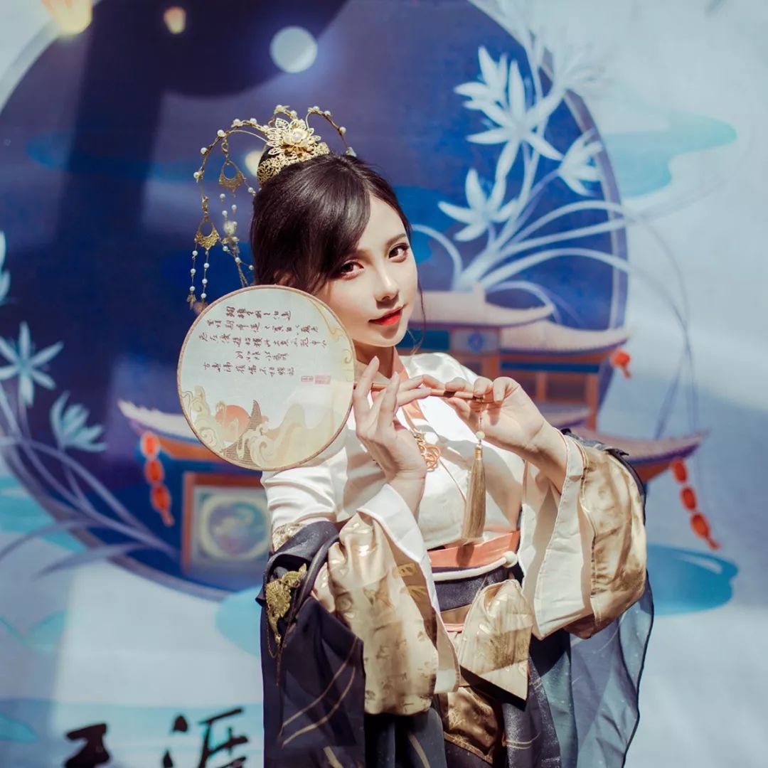 三希堂绸缎扇子,三希堂笺纸