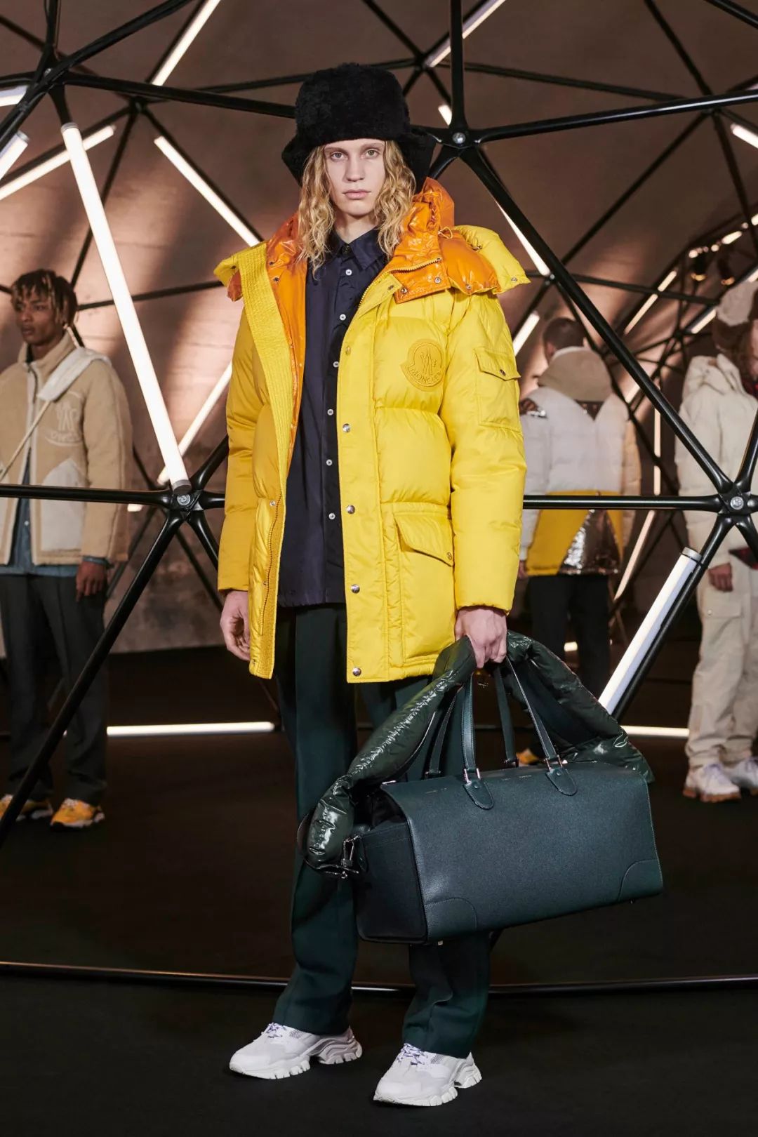 今年最新款的羽绒衫,日常休闲版大长羽绒衫