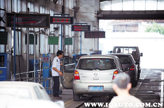 车辆脱审三年会自动注销么,车辆脱审三年自动销户有什么影响