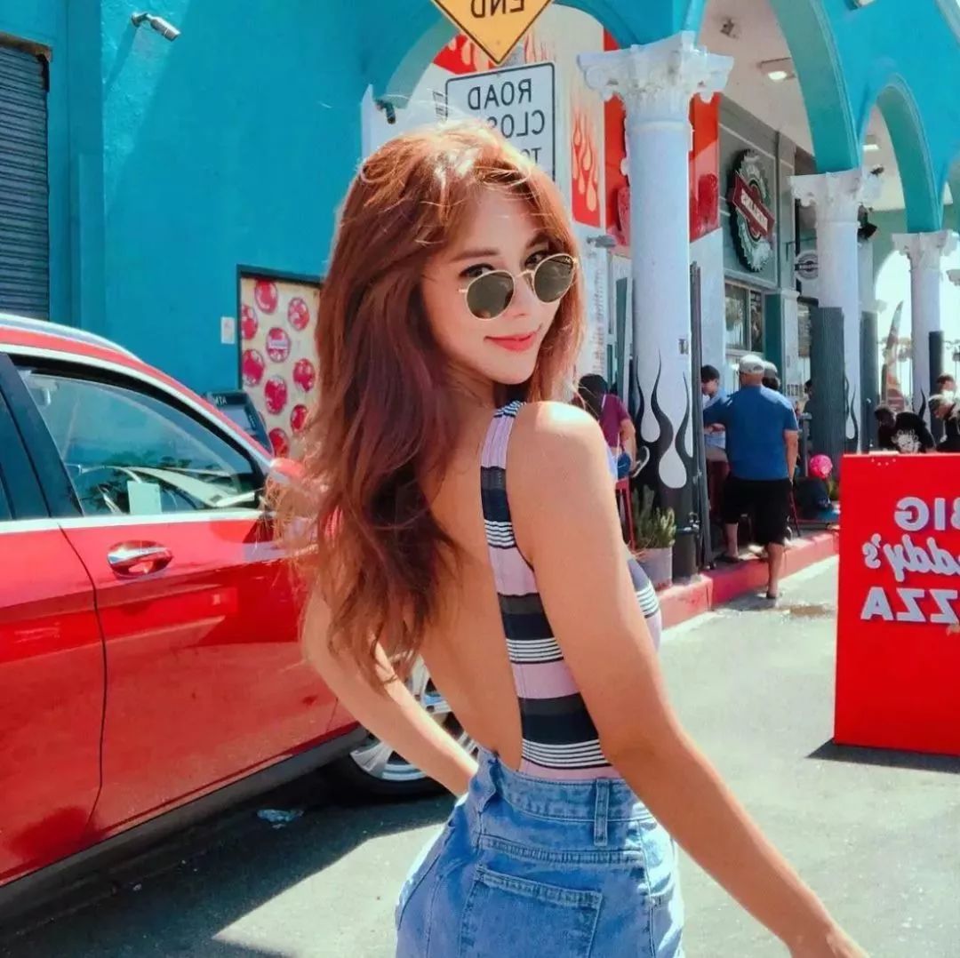 42岁翘臀“老阿姨”迷倒小16岁男友:年龄从来都不是借口