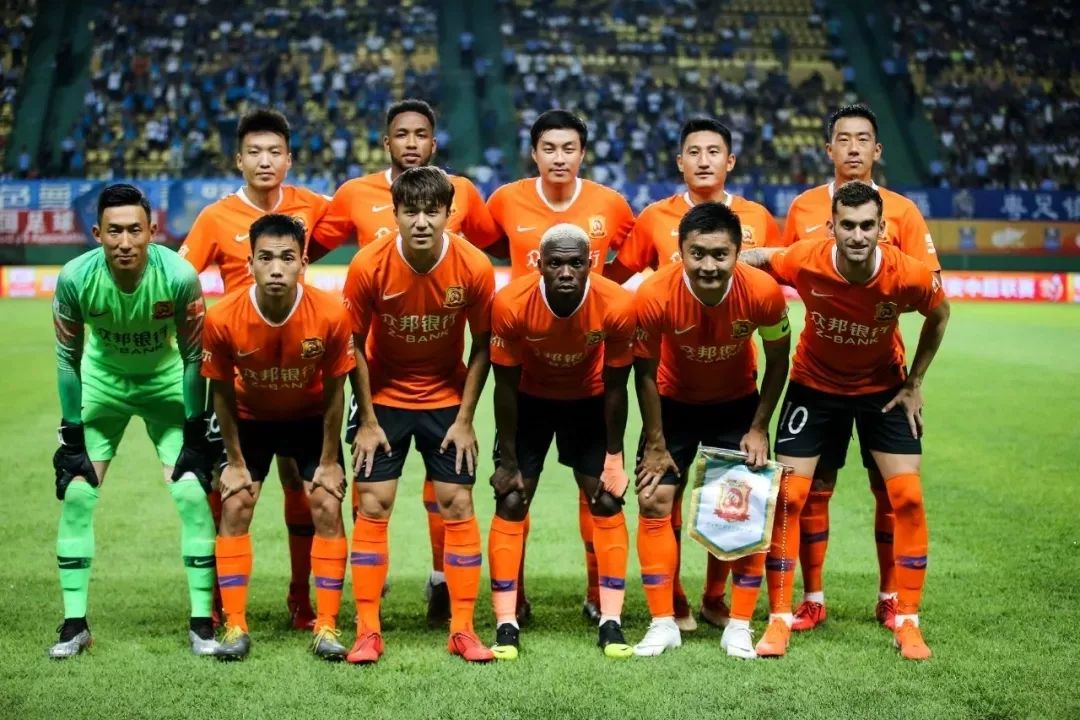 逆转夺冠震撼瞬间,武汉卓尔2:2绝平梅县铁汉