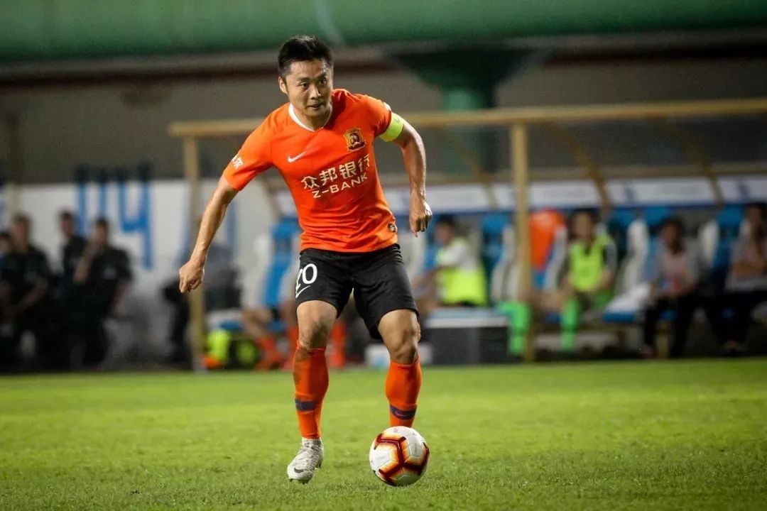 逆转夺冠震撼瞬间,武汉卓尔2:2绝平梅县铁汉