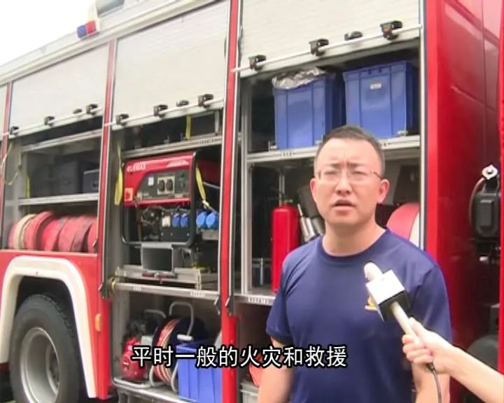 消防老水车,老式农村消防水车