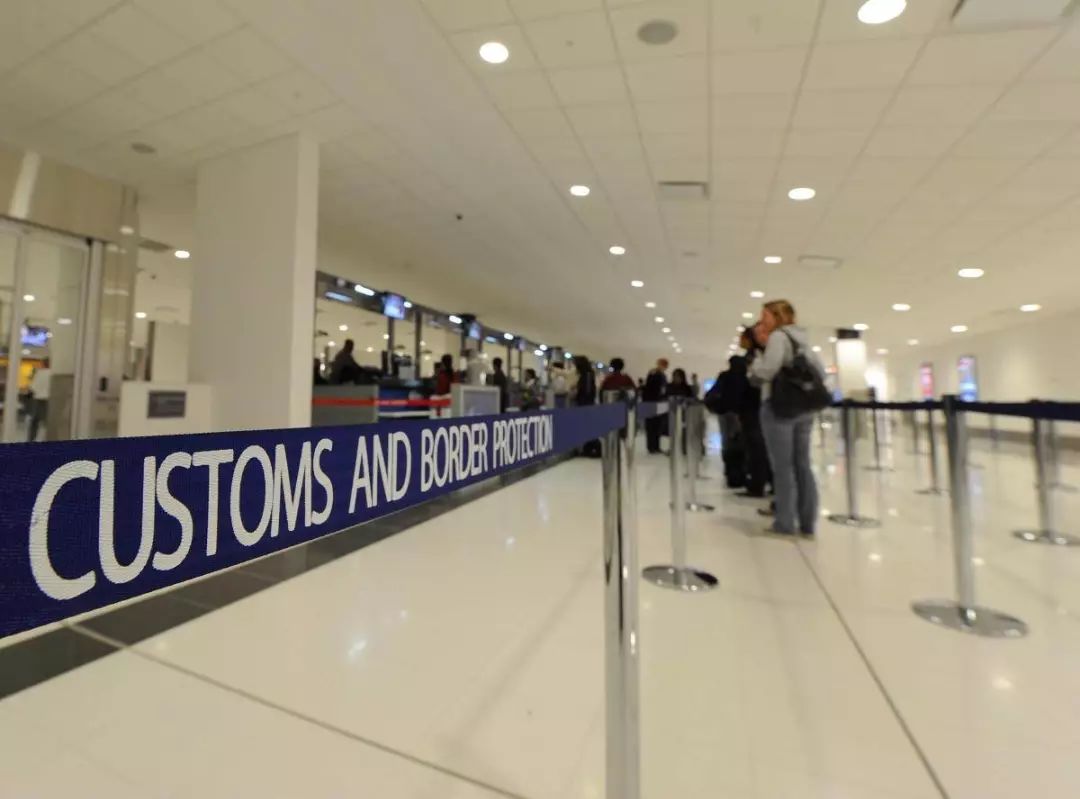 乘坐飞机安检知识小常识,乘坐飞机安检小常识