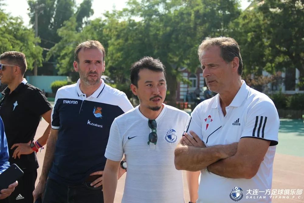 蓝队青训国青,中国青训与国外青训