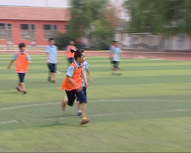 足球比赛十二岁女生,10岁到12岁足球比赛