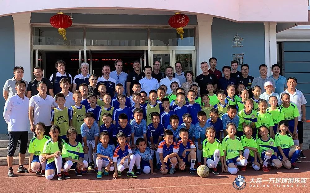 「蓝·青训」专家团完成10所基地校考察城市足球底蕴助力发展