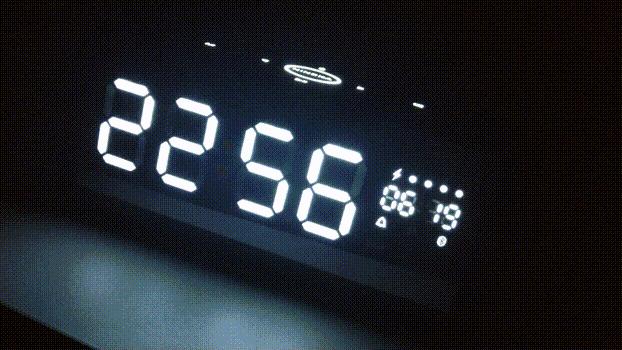 复古蓝牙音箱学生党开箱,手提式蓝牙音箱开箱测评