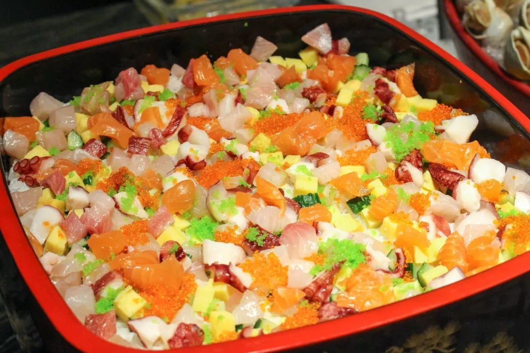 ¥498起/2位|西湖畔传奇酒店！6种口味小龙虾+美国生蚝+澳牛不限量！千岛湖啤酒尽情畅饮