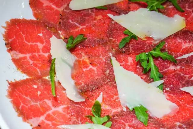 ¥498起/2位|西湖畔传奇酒店!6种口味小龙虾+美国生蚝+澳牛不限量!千岛湖啤酒尽情畅饮