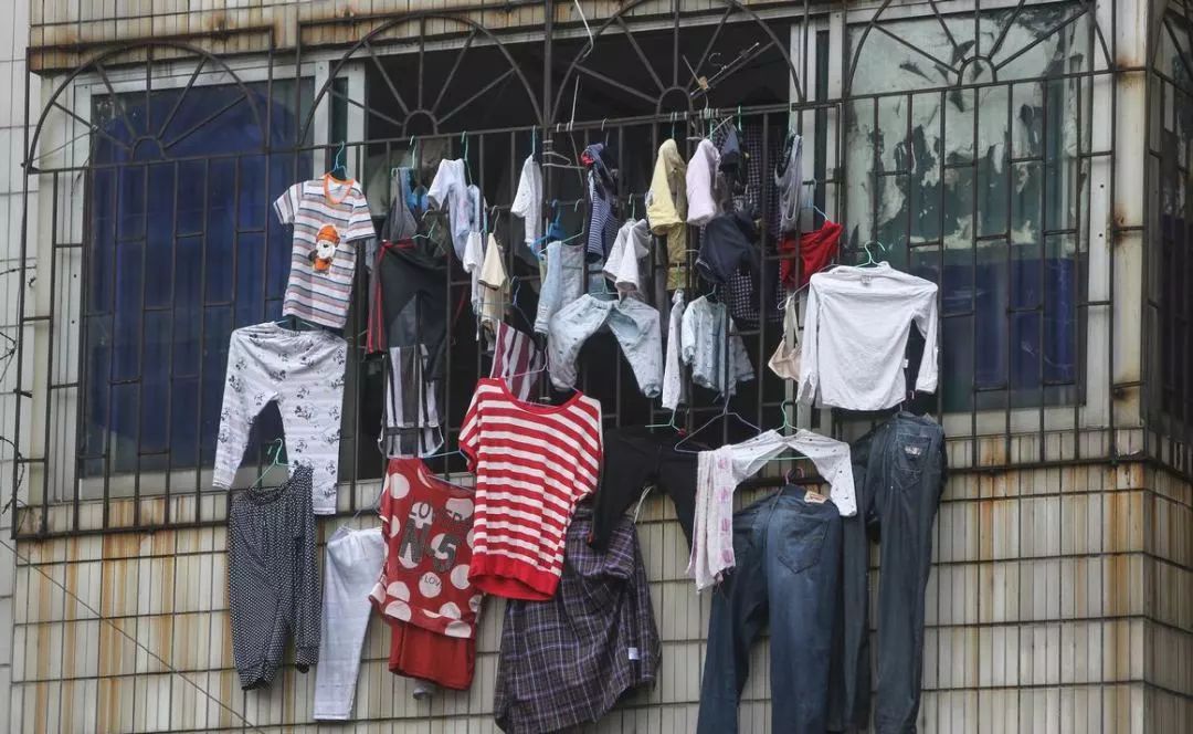 魔术衣架可以挂几件衣服,魔术衣架1个顶8个衣柜瞬间扩容8倍