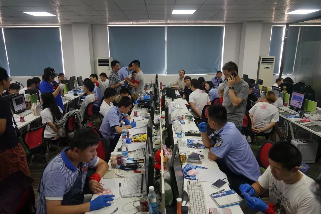 上海警方破获特大期权诈骗,上海警方破获网络期货诈骗案