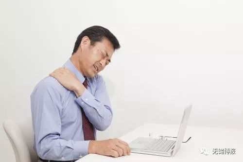 鼻子上长痘痘可以挤掉吗,鼻子长痘的快速消法