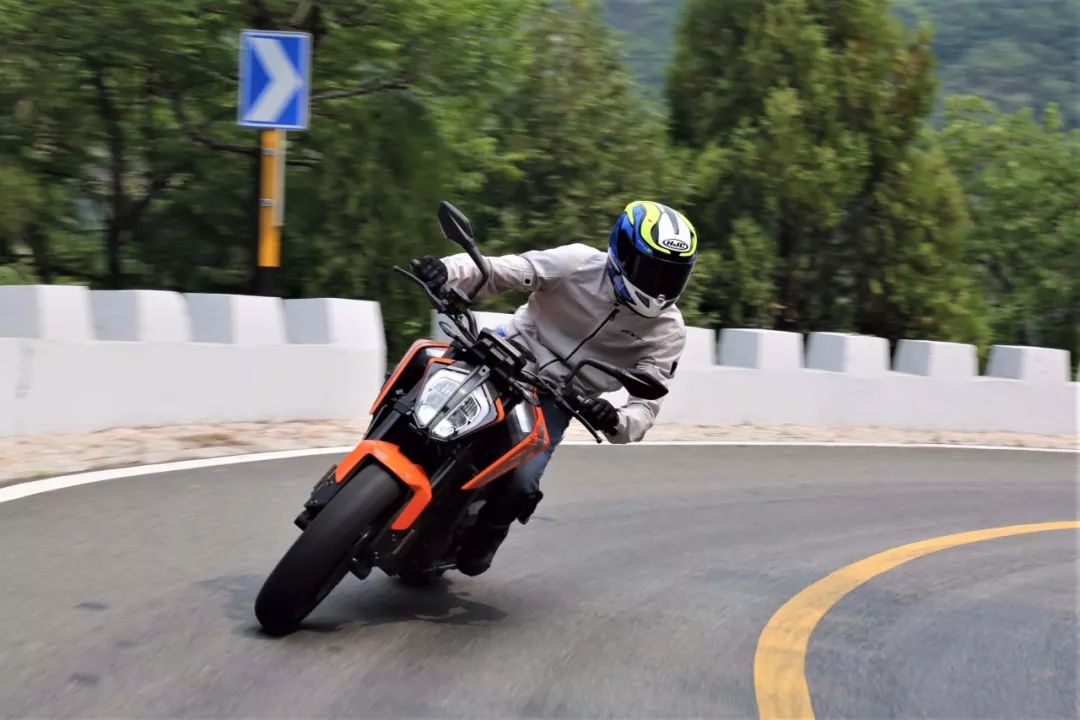 ktm790duke哪一年的车好一点,ktm790duke用车感受
