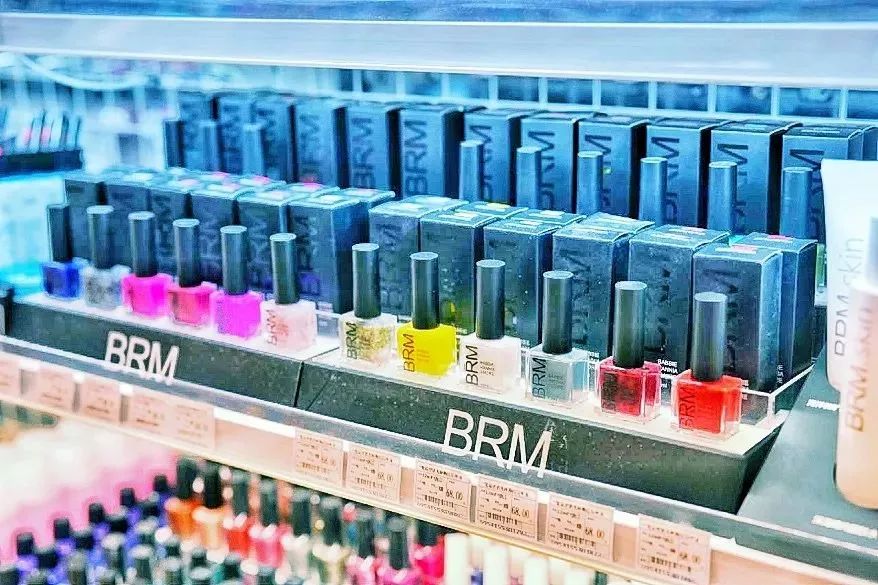 中国游客爆买日本药妆,中国游客日本药妆店