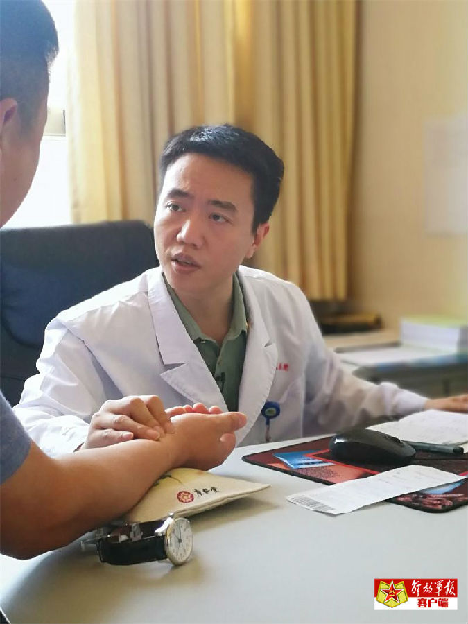 一位年轻的中医，为何能让患者交口称赞？