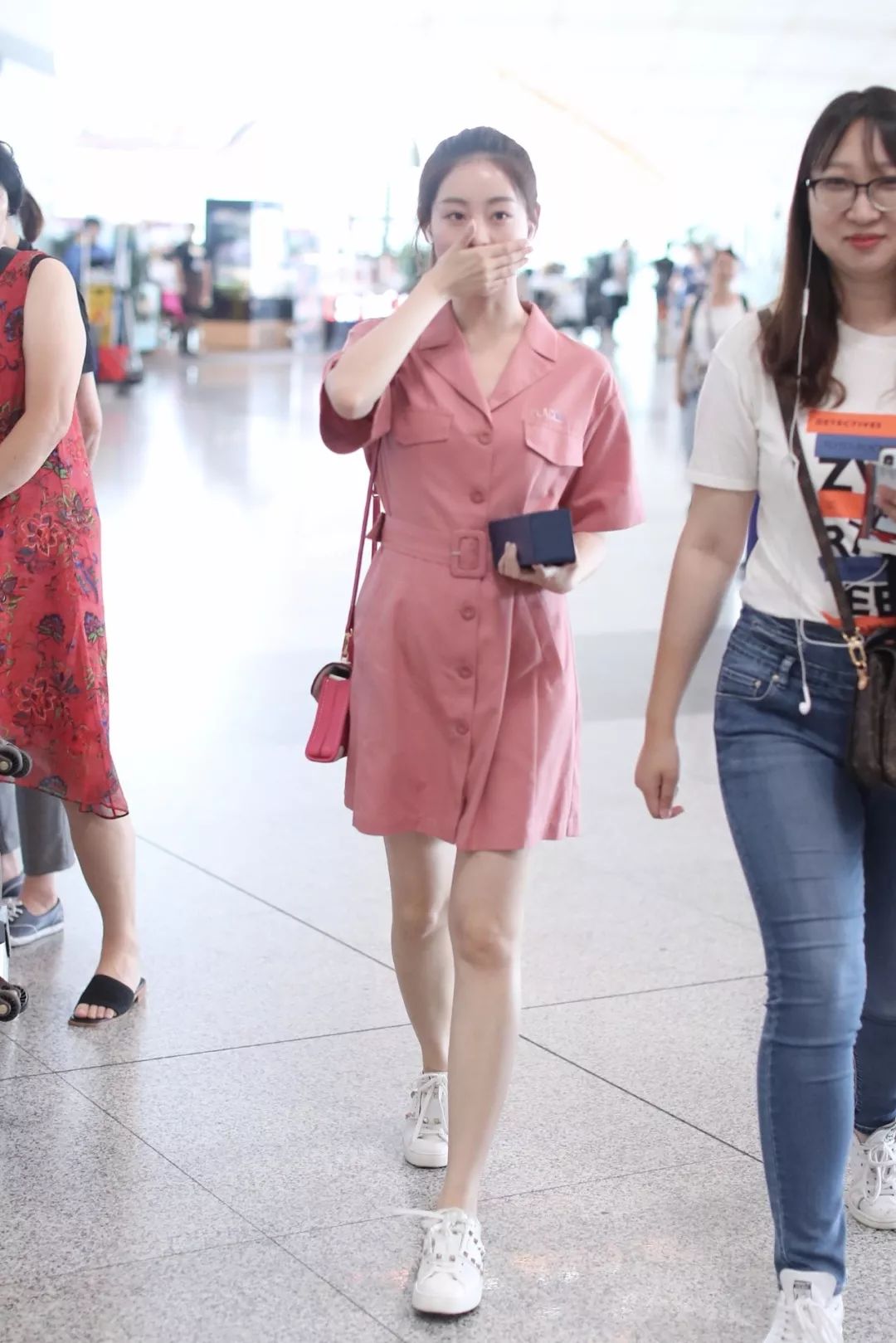 看！“裙*党**”和“裤*党**”battle起来了