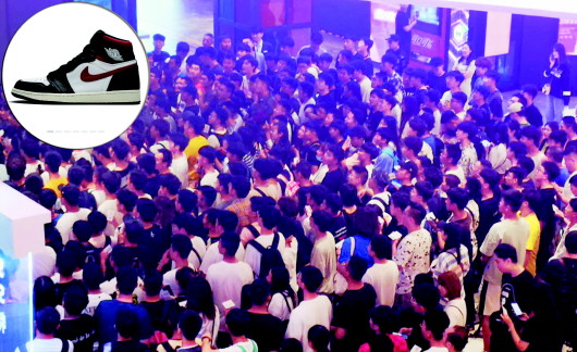 1449元球鞋被炒出天价,一双球鞋的价格是多少元