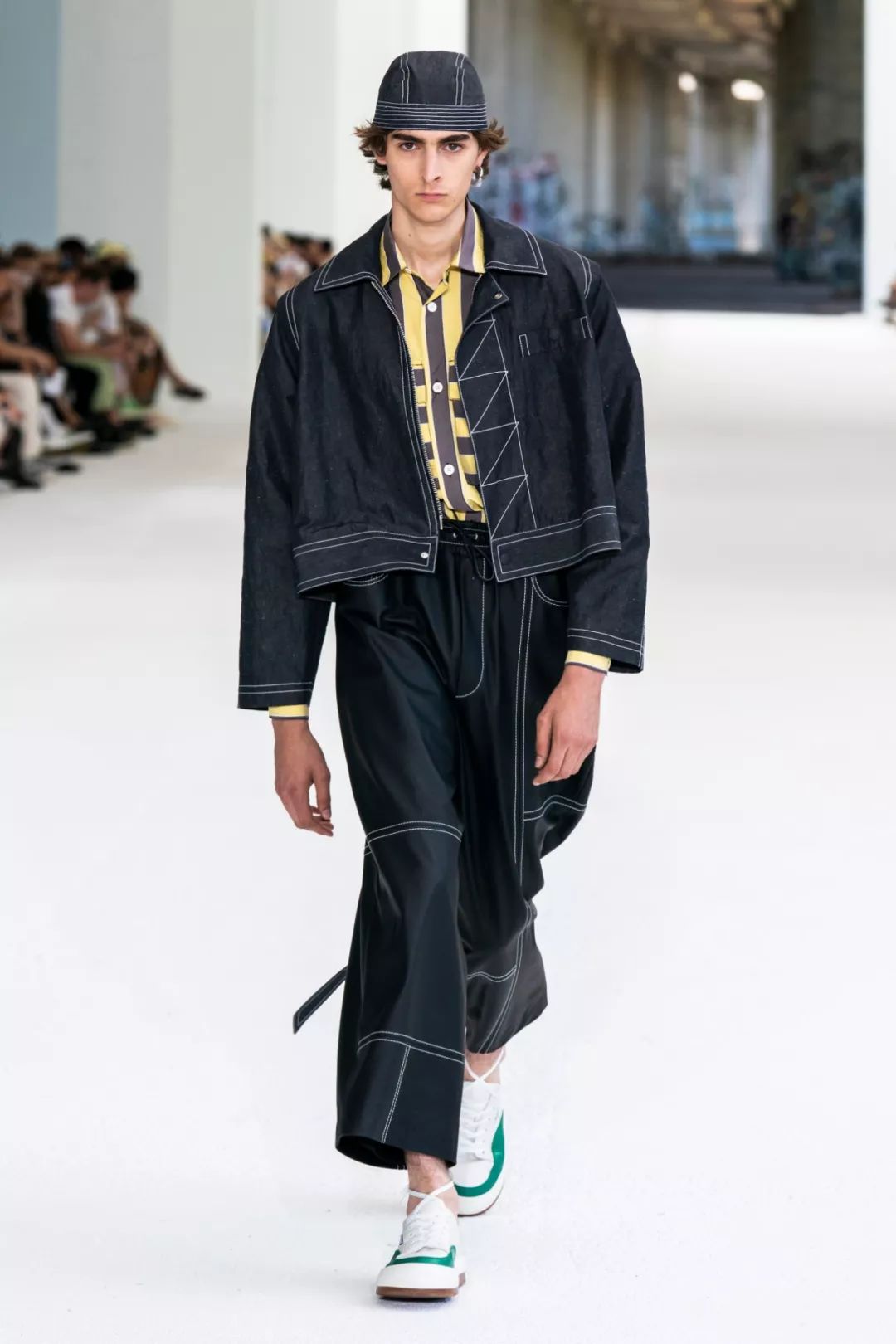 利郎男装秋冬流行趋势,2022男装秋冬色彩趋势