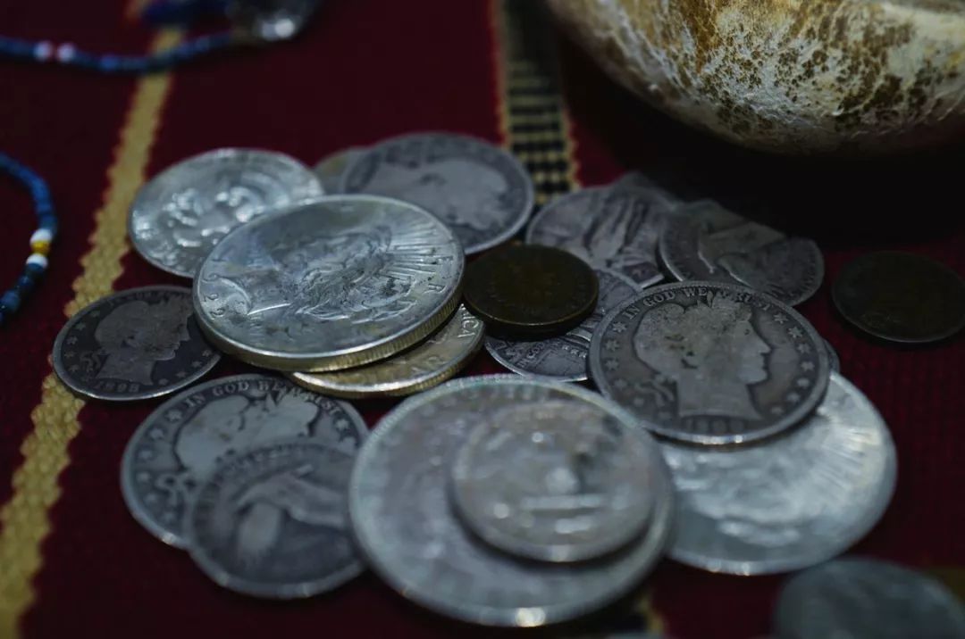 六叔的银饰没我的帅，还没我的便宜