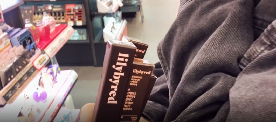 泰妍彩妆,泰妍在纽约买东西