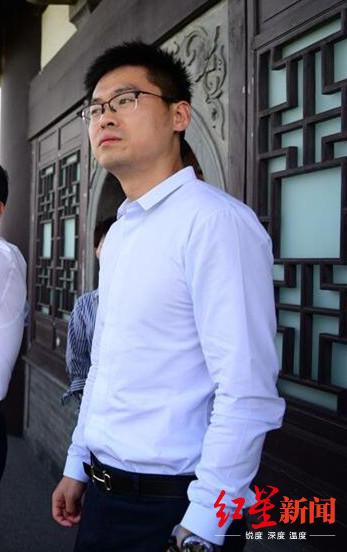 涉案周燕芬照片,新城原老总猥亵女童获刑