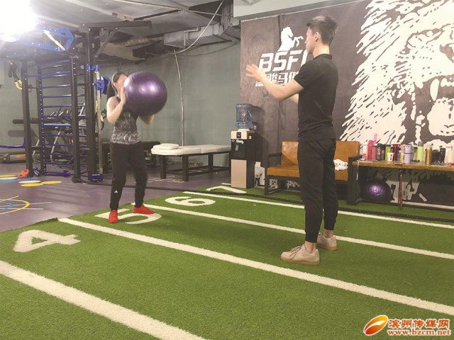 健身热调查系列报道③品质良莠不齐会费千差万别教练资质不一市区健身房到底谁来监管？