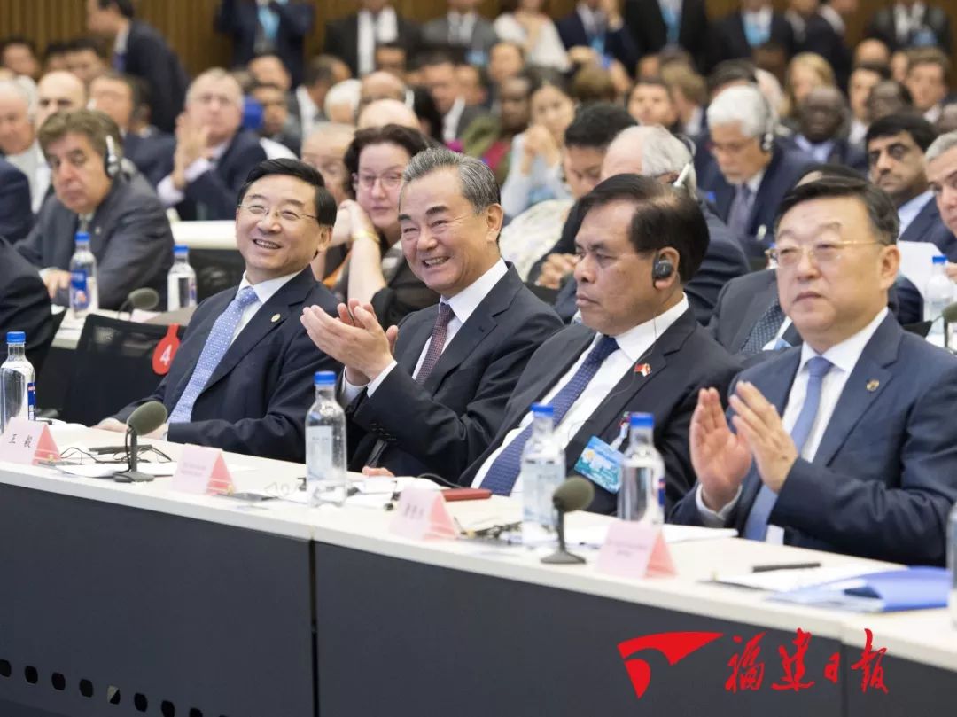 你是当之无愧的主角~短短几小时,外交部蓝厅,福建实力圈粉!