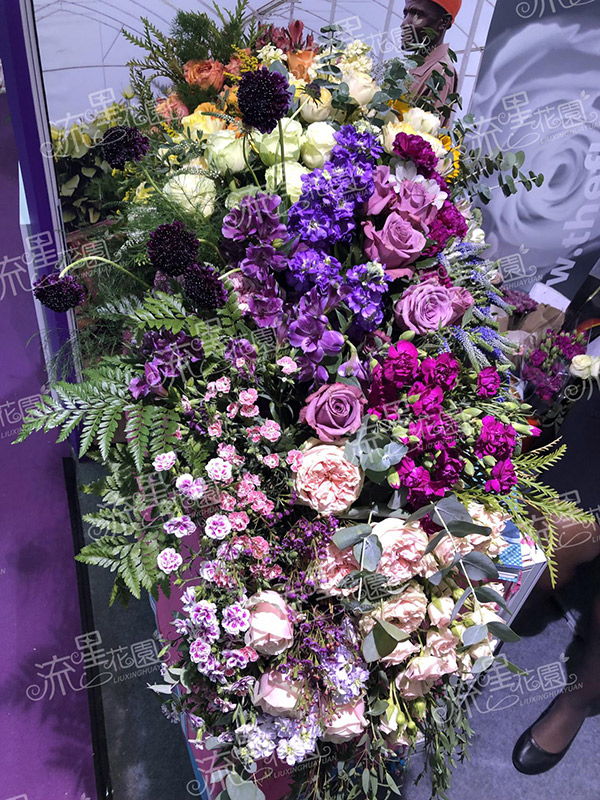 开一个花店前期需要多少钱,开一个花店大概需要多少钱费用