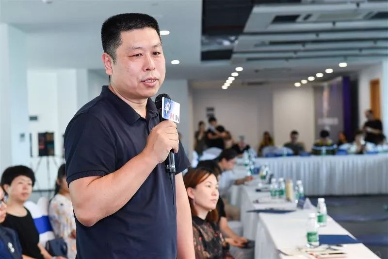 「关注」斩获与未来谈时尚的底气！2020/21秋冬中国纺织面料流行趋势提案会在大浪举行