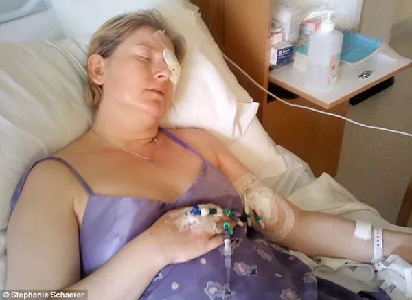 戴隐形眼镜有多可怕,戴隐形眼镜眼睛里长虫子