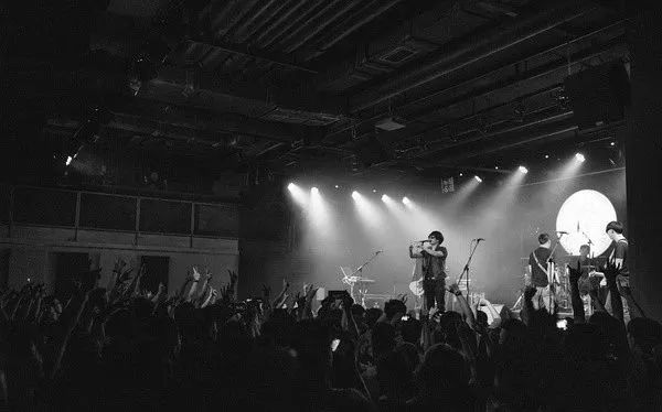 涔愰槦鐜板満livehouse瓒呯噧,鍚勪釜涔愰槦鐨刲ivehouse