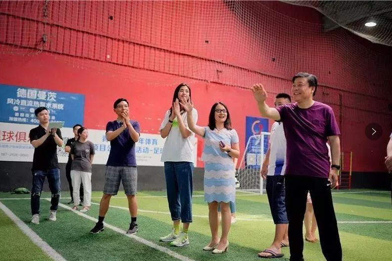 足球比赛捷报,喜报我校获全市足球赛冠军