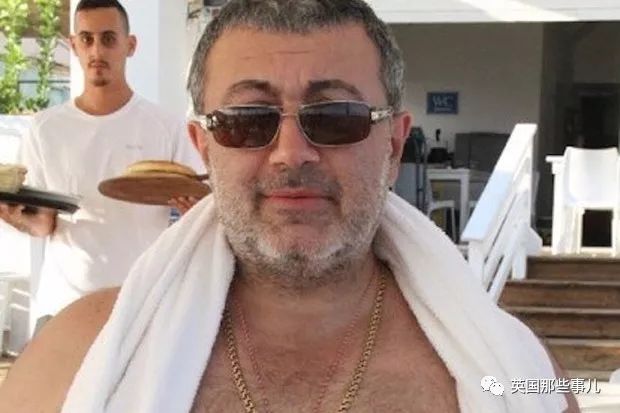 姐妹三人联手杀死残暴鬼父被控谋杀…近30万人求情：她们无罪