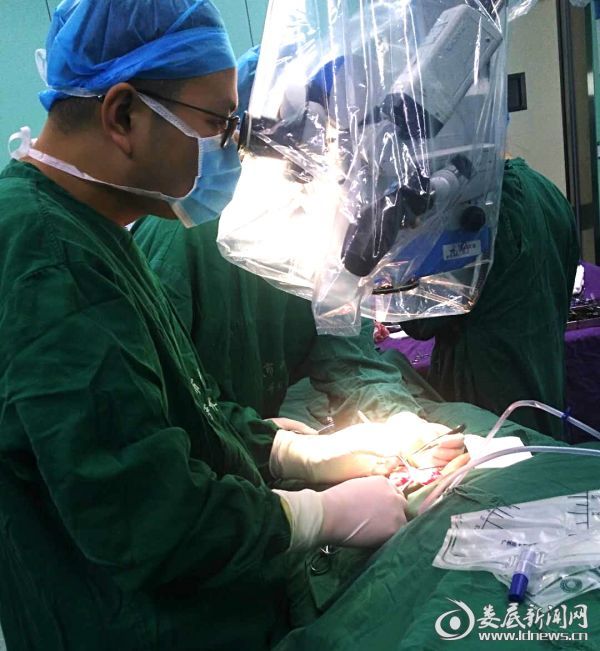 睾丸坠疼吃什么药好,睾丸坠痛感怎么治疗